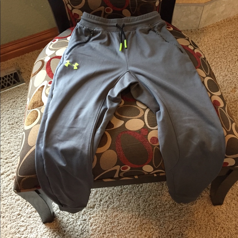 Joggers - Picture 2 of 2